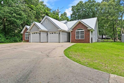 /international/us/16985-state-highway-104-silverhill-al-110108639724/