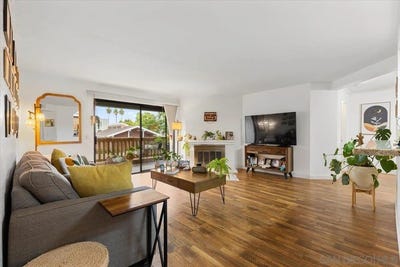 /international/us/1020-e-washington-escondido-ca-110107543455/