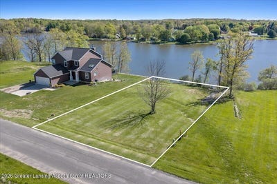 /international/us/448-s-lakeside-drive-perrinton-mi-110107875842/