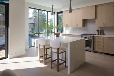 /international/us/950-hough-ave-lafayette-ca-110107653351/