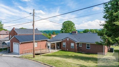 /international/us/206-college-ave-princeton-wv-110108442857/