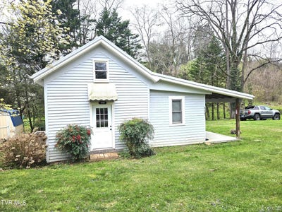 /international/us/205-n-boyd-street-rogersville-tn-110106813704/