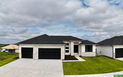 /international/us/5430-n-212-avenue-elkhorn-ne-110106957880/