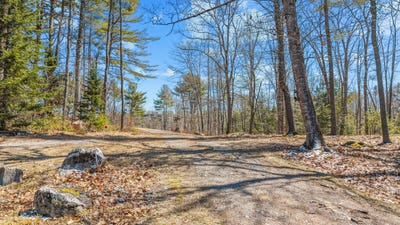 /international/us/826-somerville-road-somerville-me-110105775861/