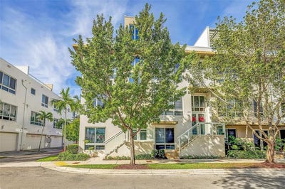 /international/us/6610-nw-105th-ct-doral-fl-110096640821/