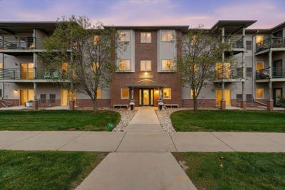 /international/us/102-prairie-heights-drive-verona-wi-110120581362/
