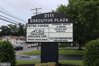 /international/us/2111-new-road-northfield-nj-110100625162/
