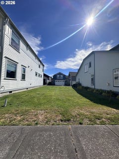 /international/us/240-round-house-rd-astoria-or-110108856194/
