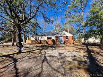 /international/us/113-n-wright-street-raeford-nc-110108575187/