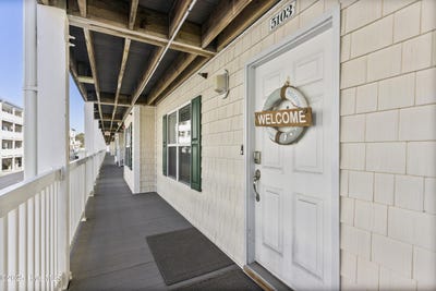 /international/us/105-se-58th-street-oak-island-nc-110097516901/