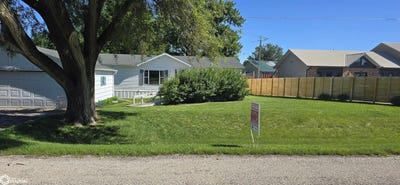 /international/us/1920-w-main-street-washington-ia-110106494588/