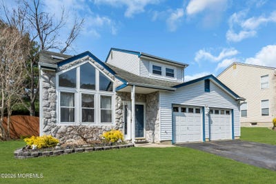 /international/us/73-heritage-drive-howell-nj-110106978902/