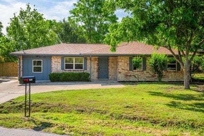 /international/us/1601-newton-st-kerrville-tx-110108301828/