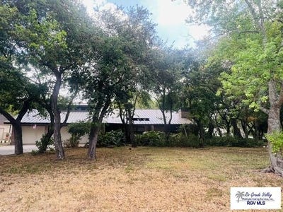 /international/us/201-tesoro-ave-rancho-viejo-tx-110119593331/