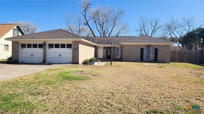 /international/us/304-sherwood-drive-victoria-tx-110097477728/