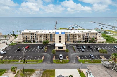 /international/us/1021-s-water-st-312-rockport-tx-110099264222/