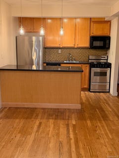 /international/us/67th-rd-10245-forest-hills-ny-110108198574/