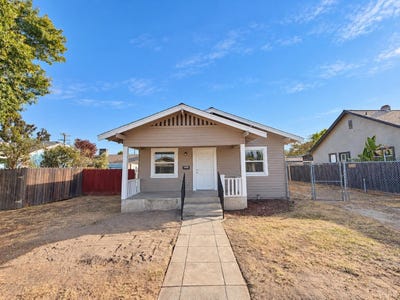 /international/us/415-w-florinda-street-hanford-ca-110120527160/