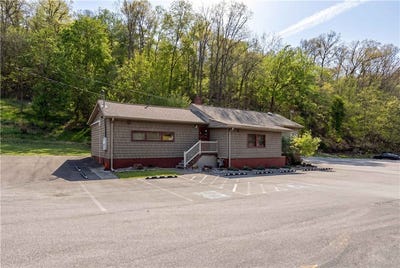 /international/us/3006-lewis-run-rd-clairton-pa-110107725342/