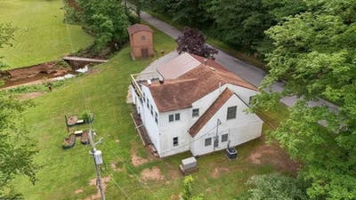 /international/us/4667-saint-clara-road-alum-bridge-wv-110109751473/
