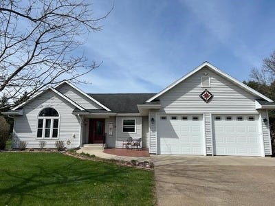 /international/us/2055-ronald-street-kronenwetter-wi-110107637294/