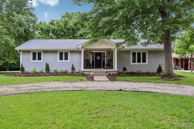 /international/us/16016-rugby-trail-litchfield-il-110108252028/