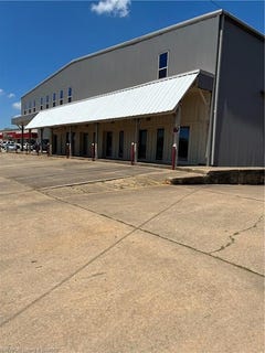 /international/us/9705-9707-rogers-ave-fort-smith-ar-110101150884/