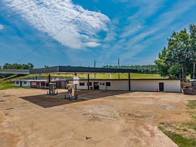 /international/us/80-broadway-street-batesville-ms-110108958202/