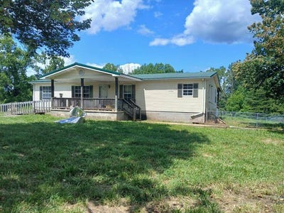 /international/us/17330-derricks-creek-road-charleston-wv-110109161093/