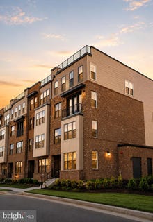 /international/us/4744-tatum-mill-way-chantilly-va-110108570419/