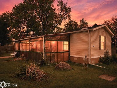 /international/us/102-s-l-street-keswick-ia-110107654563/