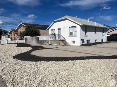 /international/us/4401-s-700-e-millcreek-ut-110120563488/