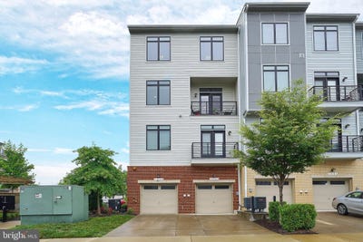 /international/us/1000-ribbon-limestone-terrace-se-leesburg-va-110100324525/
