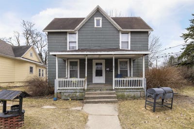 /international/us/251-w-homer-street-freeport-il-110108575617/