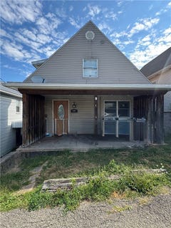 /international/us/1121-5th-street-westmoreland-city-pa-110102753160/