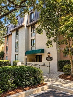 /international/us/2-lighthouse-lane-hilton-head-island-sc-110120513105/
