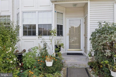 /international/us/1505-blossom-circle-dayton-nj-110120586502/