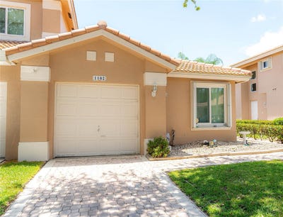/international/us/1102-sw-158th-avenue-pembroke-pines-fl-110108794242/