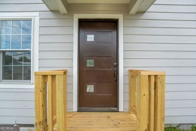 /international/us/481-w-currahee-street-toccoa-ga-110105411678/