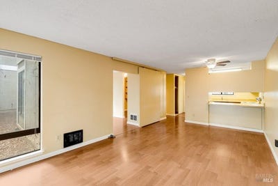 /international/us/900-southampton-road-benicia-ca-110107663008/