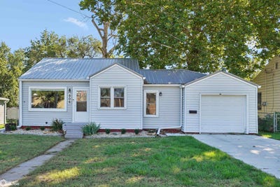 /international/us/806-e-henry-st-mount-pleasant-ia-110110368132/