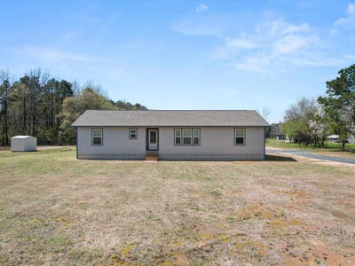 /international/us/98-county-road-1103-daingerfield-tx-110106378677/
