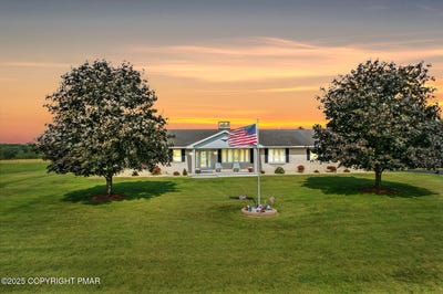 /international/us/587-spring-house-road-lehighton-pa-110101165368/