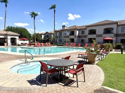 /international/us/1941-s-pierpont-drive-mesa-az-110110319479/