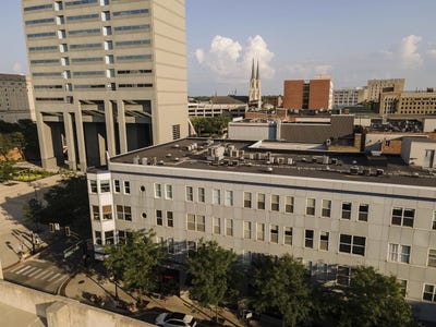 /international/us/113-w-wayne-street-fort-wayne-in-110107876722/