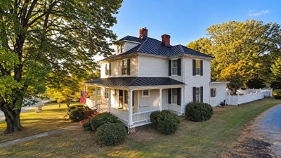 /international/us/624-peaks-st-bedford-va-110120094059/