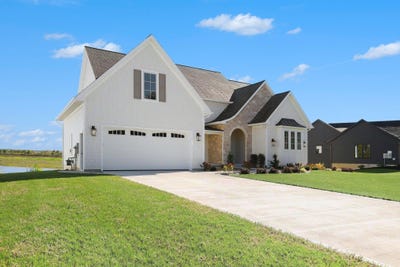 /international/us/9260-28th-avenue-jenison-mi-110120153200/
