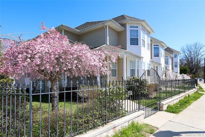 /international/us/54-landing-road-glen-cove-ny-110105928882/