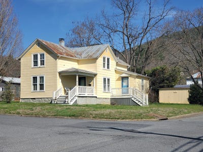 /international/us/2206-oak-ave-buena-vista-va-110106931251/