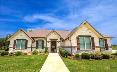 /international/us/173-county-road-131a-hallettsville-tx-110108129779/